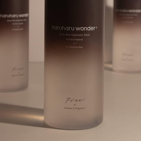 Toner fara alcool sau parfum cu extract de Orez Negru si Acid Hialuronic, Haruharu, 300 ml